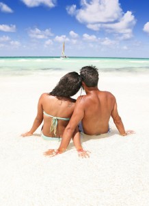 couple_beach_vacation