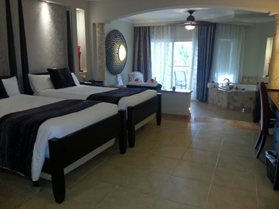 Junior Suite w/ Jacuzzi
